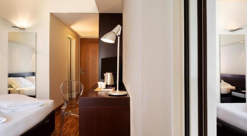 家庭套房, Astoria Resort