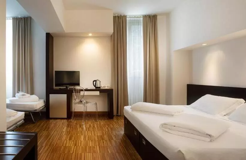 اتاق استاندارد چهار تخته, Astoria Resort