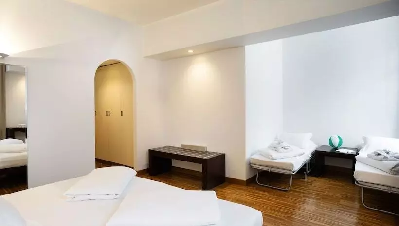 اتاق استاندارد چهار تخته, Astoria Resort
