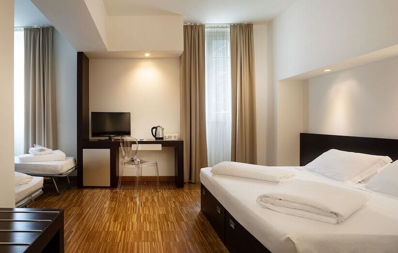 四人标准间, Astoria Resort