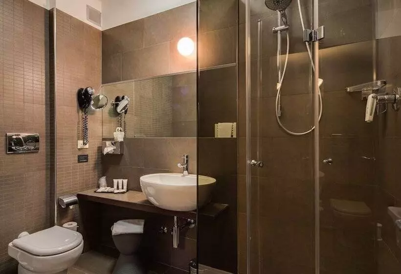 اتاق خانوادگی, Best Western Plus Hotel Farnese