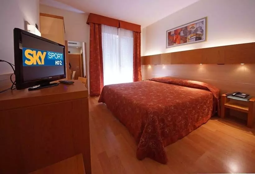 Comfort Kolmen Hengen Huone, Campagnola