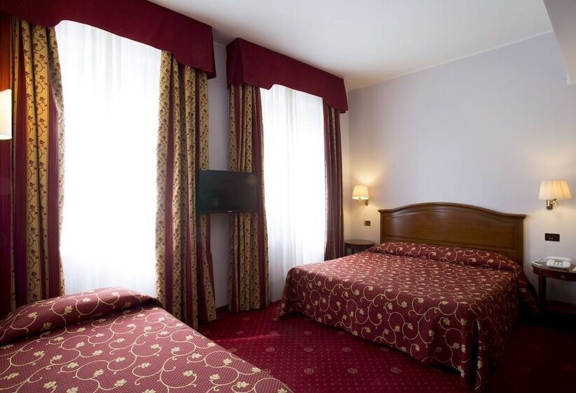 اتاق استاندارد سه نفره, Carlton