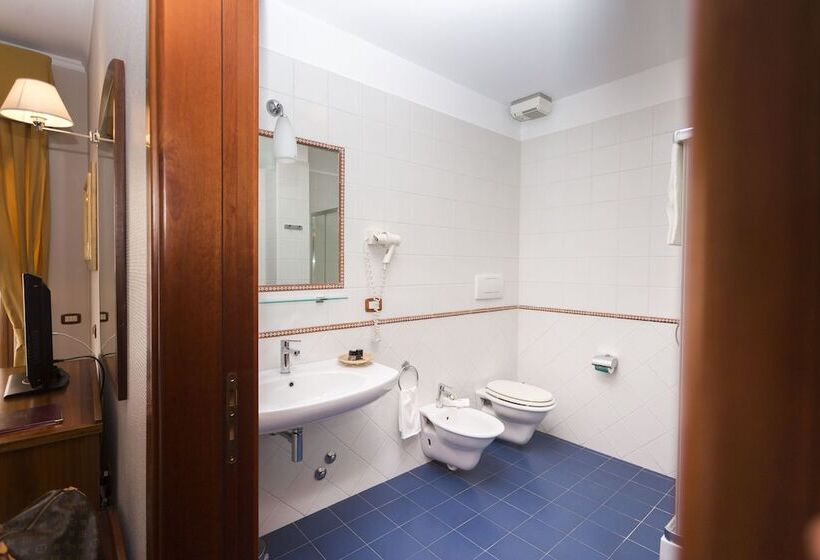 Номер Стандарт Индивидуальный, Cavaliere