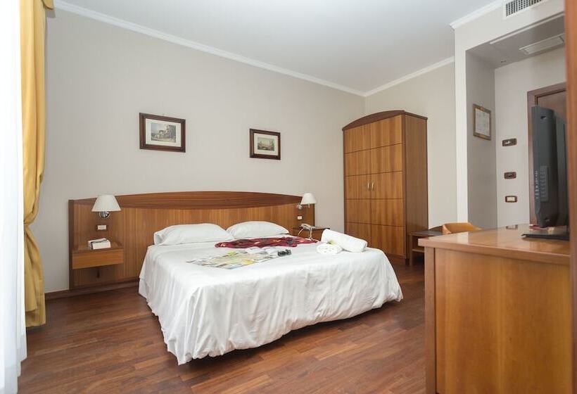 Номер Стандарт, Cavaliere