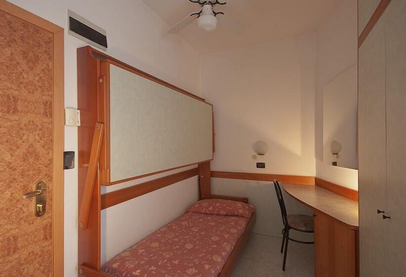 اتاق استاندارد یک نفره, Dasamo Hotel   Dada Hotels