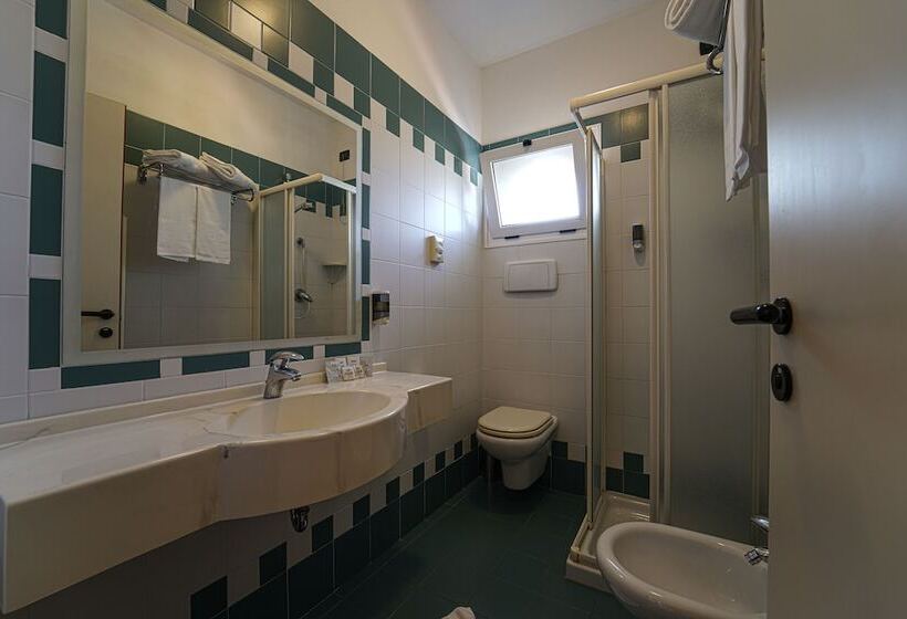 اتاق استاندارد یک نفره, Dasamo Hotel   Dada Hotels