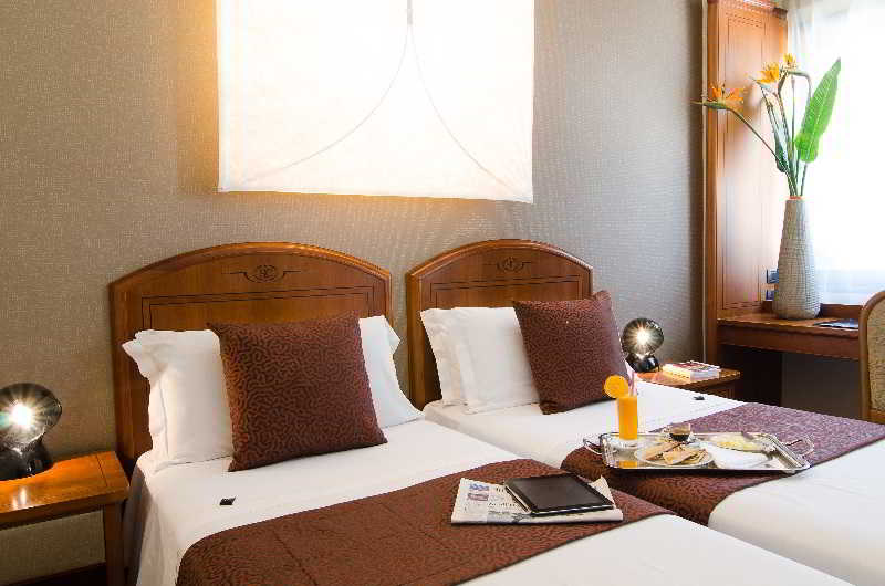 اتاق استاندارد چهار تخته, Dei Congressi