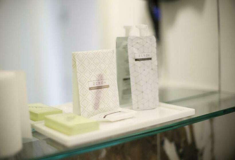 Chambre Standard, Donatello