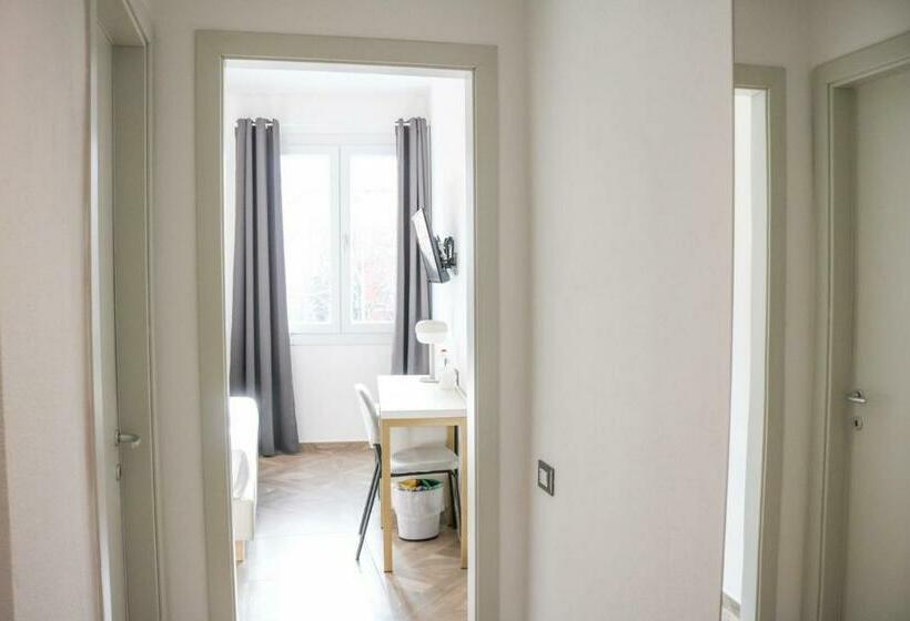 Chambre Standard, Donatello