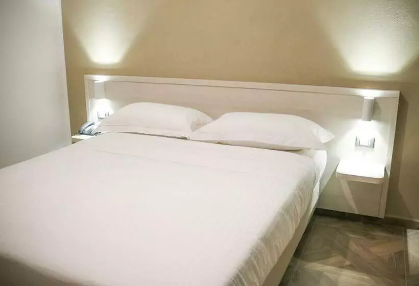Chambre Standard, Donatello