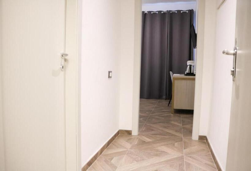 Chambre Standard, Donatello