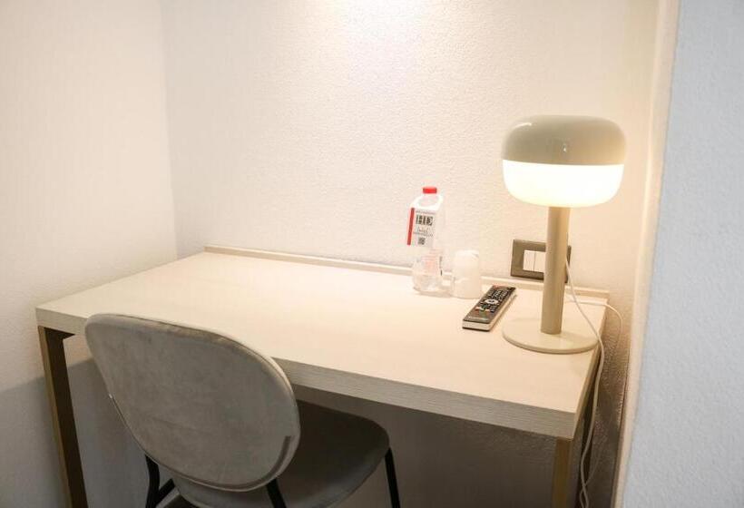 Chambre Familiale, Donatello