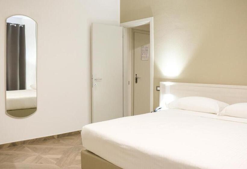 Chambre Familiale, Donatello