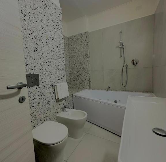 Suite avec Hydromassage, Donatello