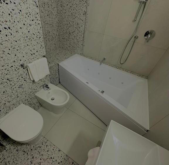 Suite avec Hydromassage, Donatello