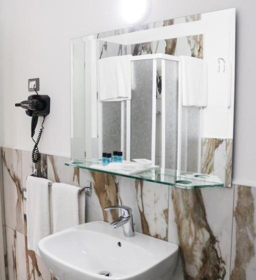 Chambre Standard, Donatello