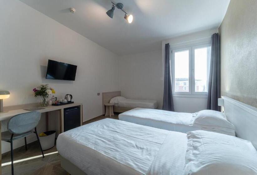 Chambre Standard, Donatello