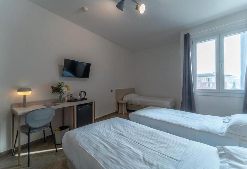 Chambre Standard, Donatello