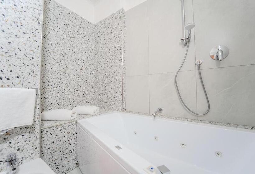 Suite avec Hydromassage, Donatello