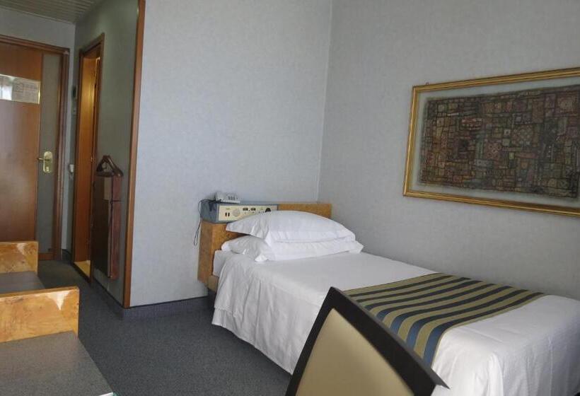 اتاق اکونومی یک تخته, Enea Hotel Pomezia
