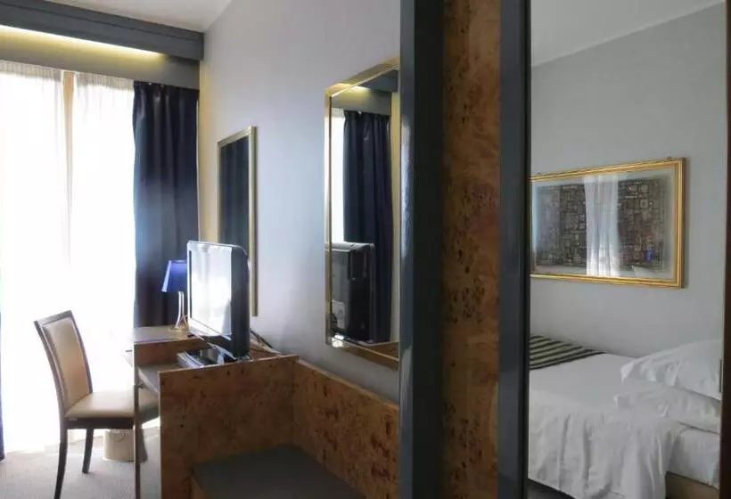 エコノミーシングルルーム, Enea Hotel Pomezia