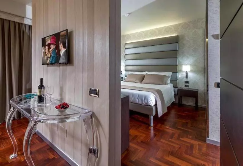 スイート, Enea Hotel Pomezia