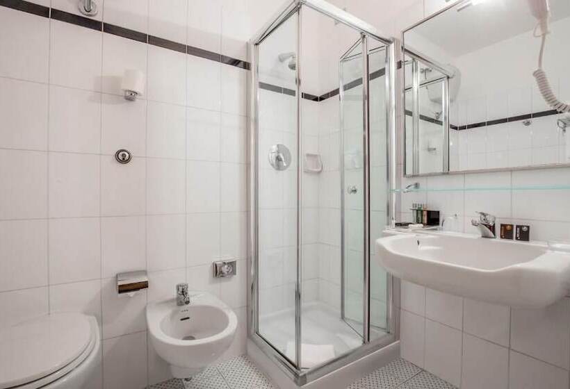 غرفة قياسية ثلاثية, Enea Hotel Pomezia