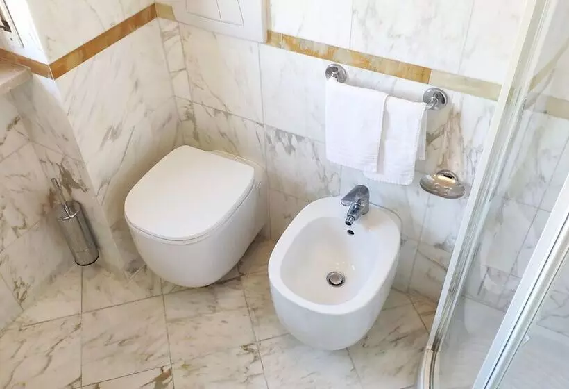 اتاق استاندارد یک نفره, Grand Hotel Duomo