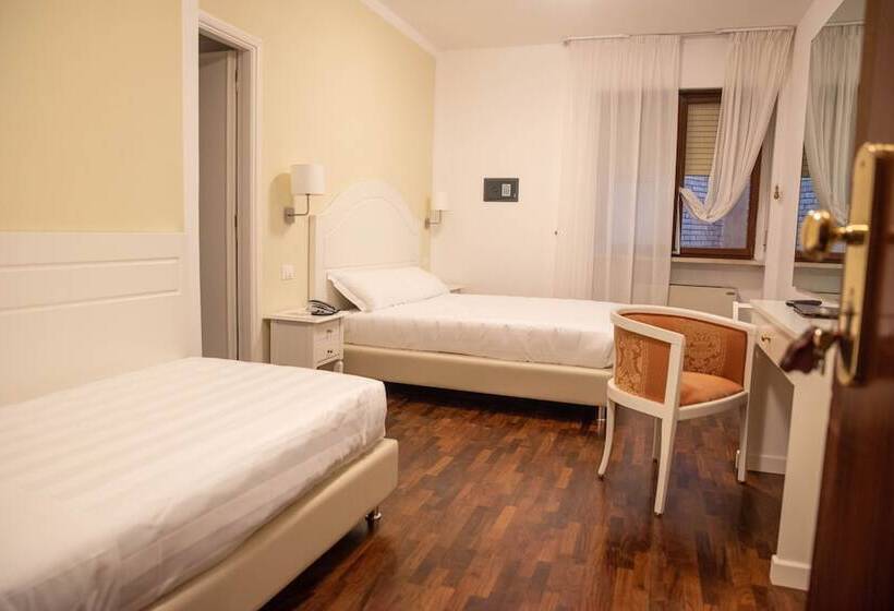 اتاق استاندارد سه نفره, Grand Hotel Duomo