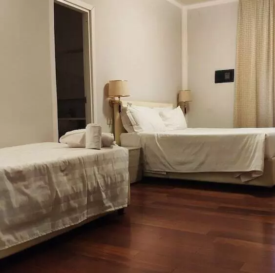 اتاق استاندارد سه نفره, Grand Hotel Duomo