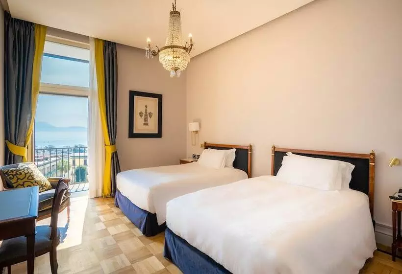اتاق لوکس با چشم‌انداز دریا, Grand Hotel Parker's