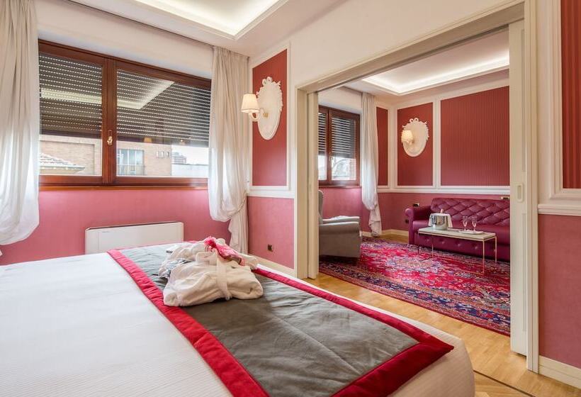 סוויטה, Grande Albergo Roma
