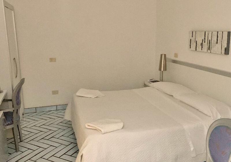 스탠다드 룸, Holiday