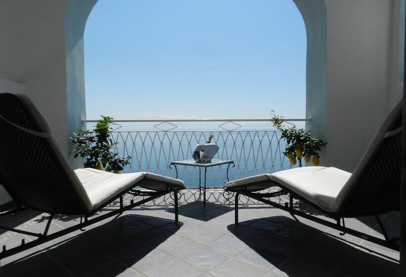 수피리어 룸 바다 전망, Holiday