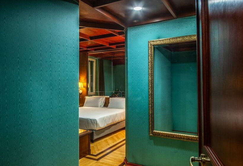 חדר סופריור, Madison