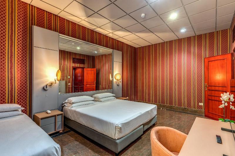 חדר סטנדרט לשלושה, Madison