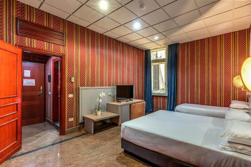 חדר סטנדרט לשלושה, Madison