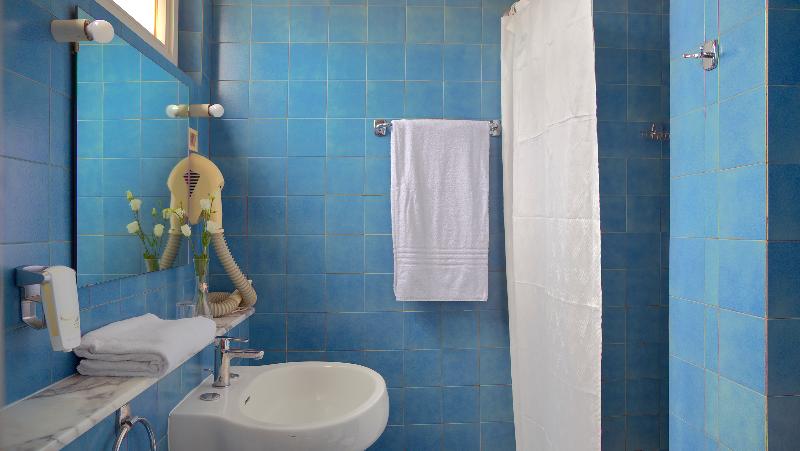 Номер Стандарт, Mistral