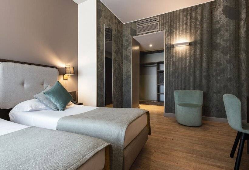 اتاق استاندارد سه نفره, Mokinba Hotels King