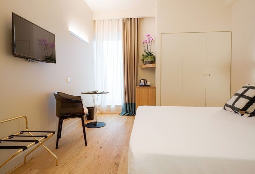 标准间, Politeama