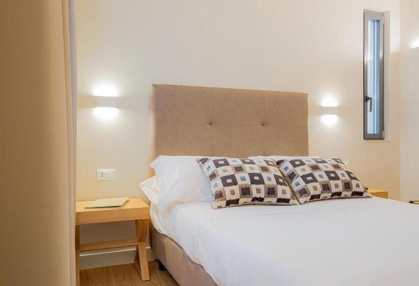 经济房, Politeama