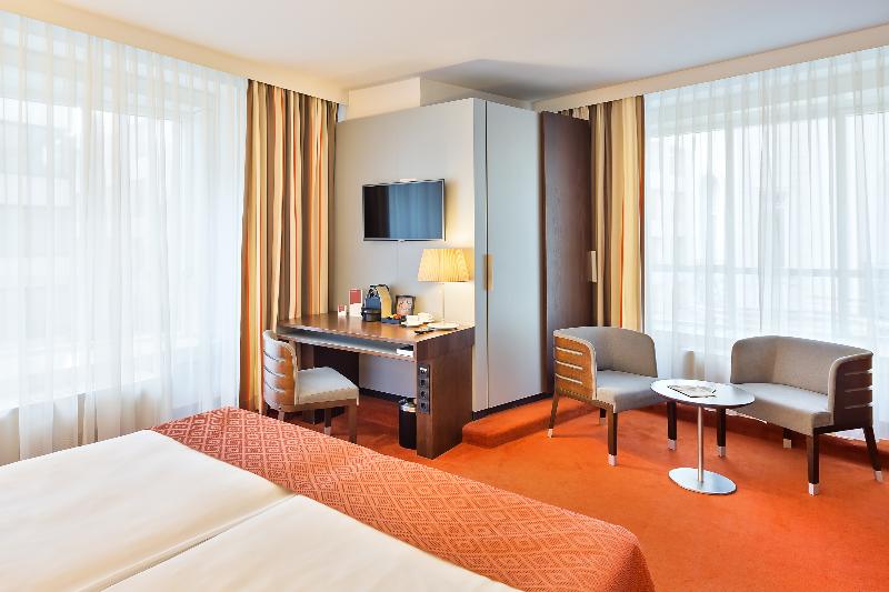 带阳台的豪华间, Politeama