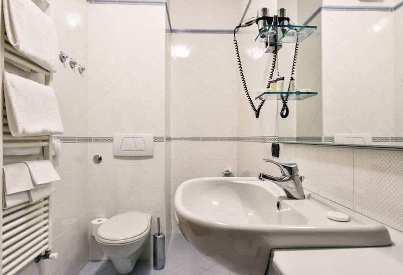 エコノミールーム, Posta