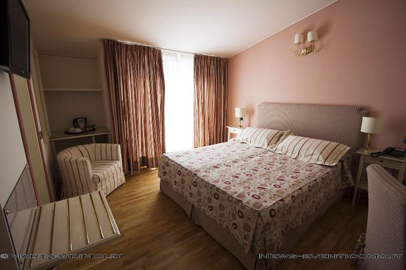 标准间带湖景, Posta