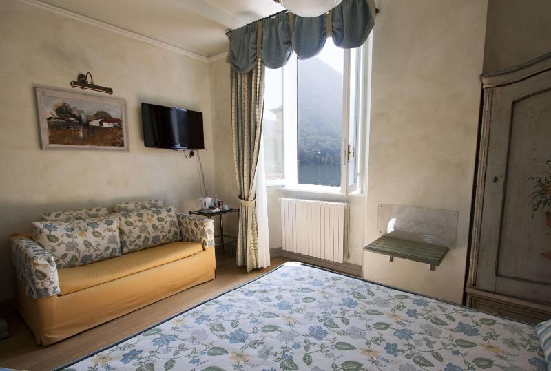 标准间带湖景, Posta