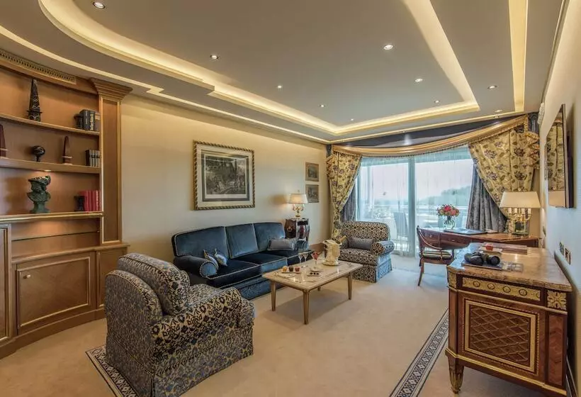 سوئیت کلاب, Rome Cavalieri A Waldorf Astoria