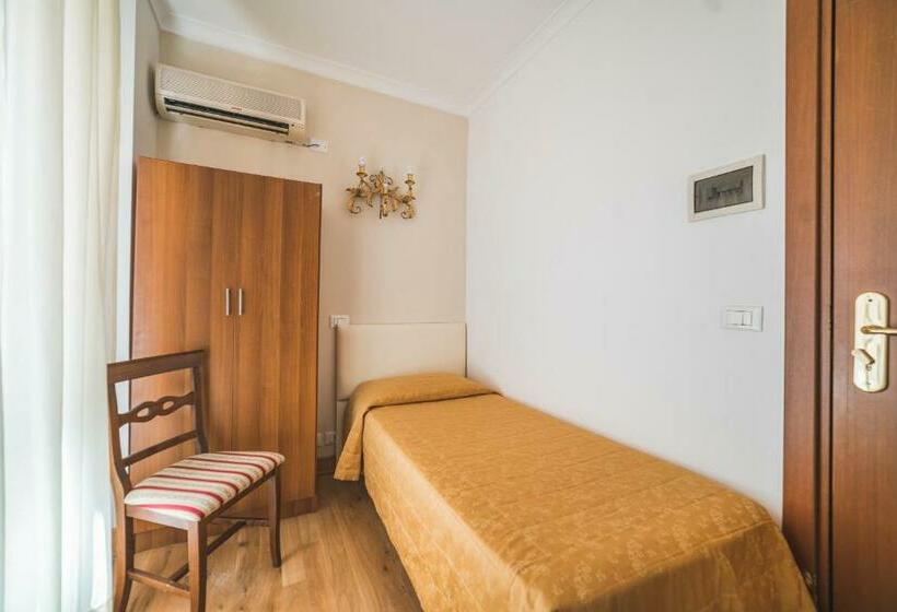 اتاق استاندارد یک نفره, Gh Hotel San Giusto