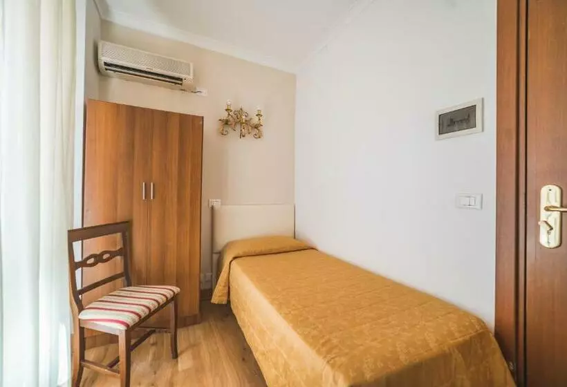 اتاق استاندارد یک نفره, Gh Hotel San Giusto