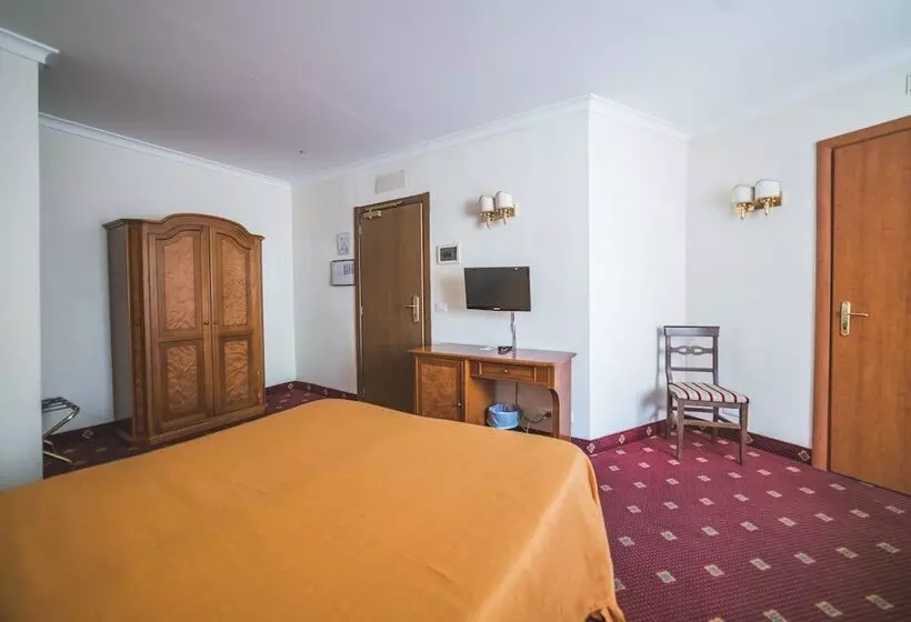 اتاق کلاسیک سه تخته, Gh Hotel San Giusto